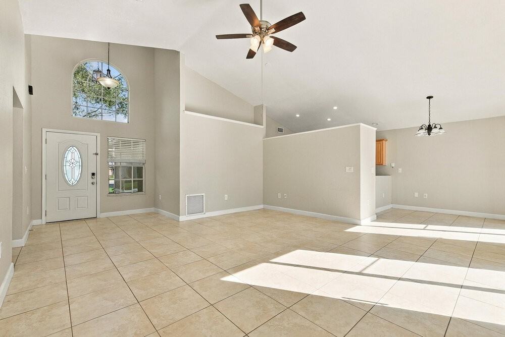 2120 Cuxham Ct - Photo 3 of 16