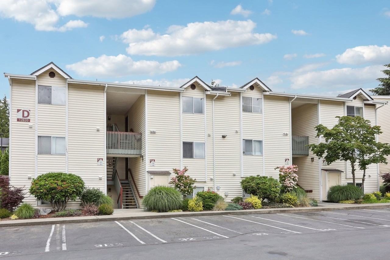 Hillview Apartments - Photo 5 of 50