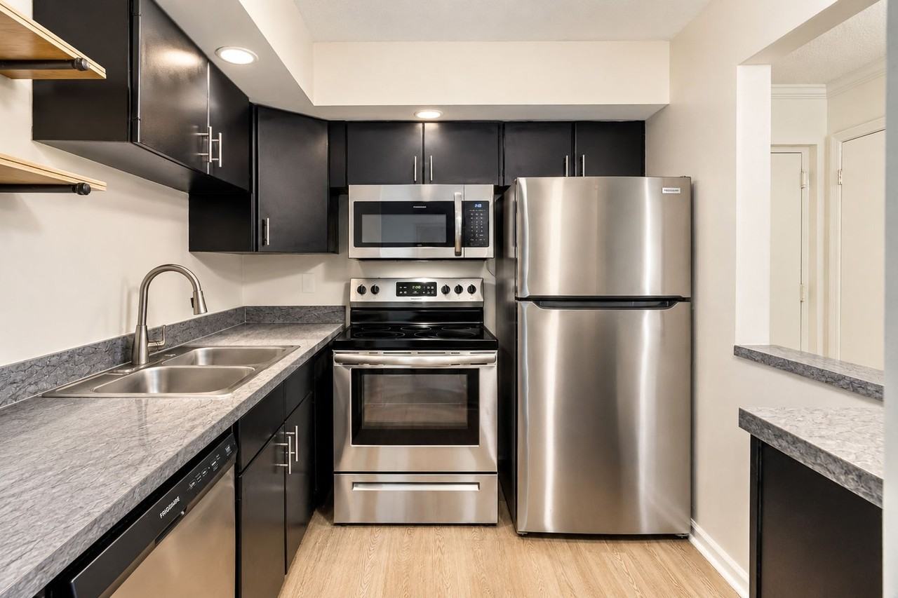 River Hills Flats - Photo 6 of 12