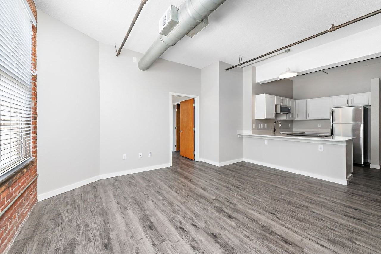 Ide Lofts - Photo 4 of 19