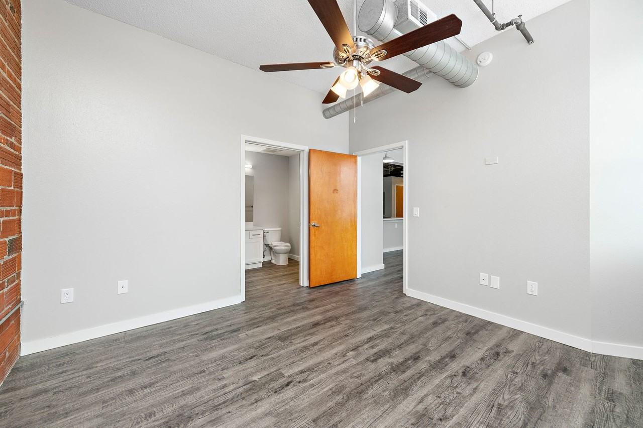 Ide Lofts - Photo 7 of 19