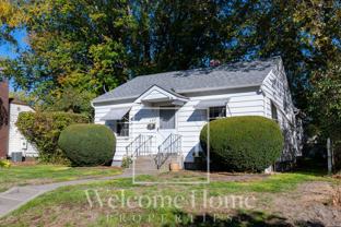 627 E Maple St - Photo 1 of 1