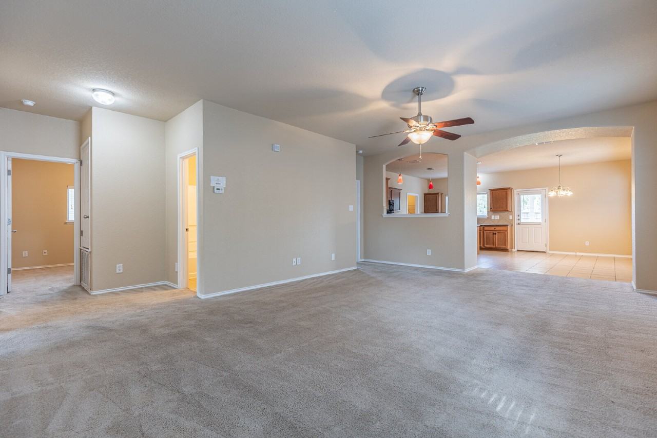 9519 Nueces Cyn - Photo 3 of 29