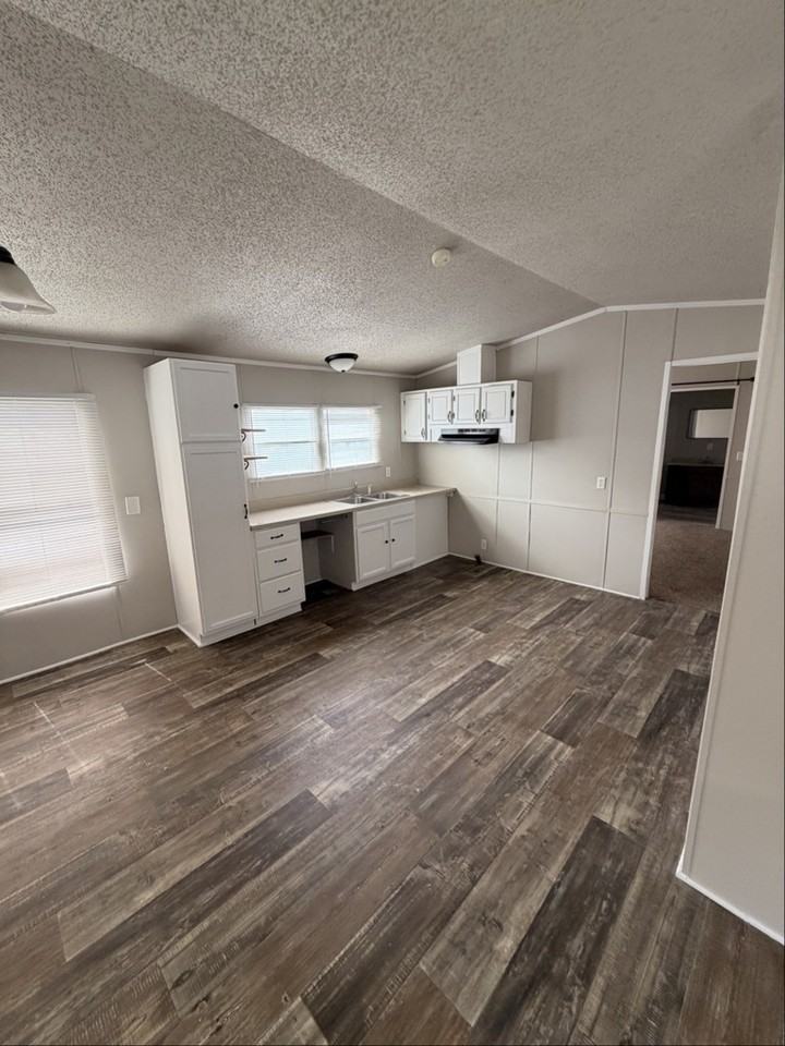 412 Golubski Ave #13 - Photo 2 of 9