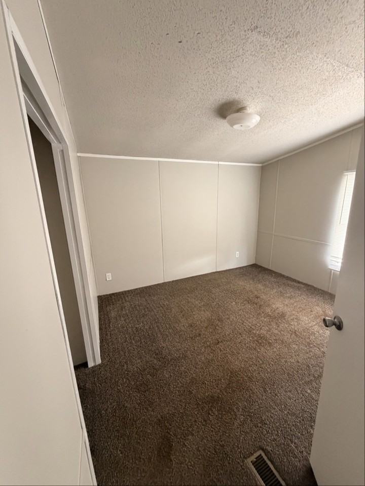 412 Golubski Ave #13 - Photo 7 of 9