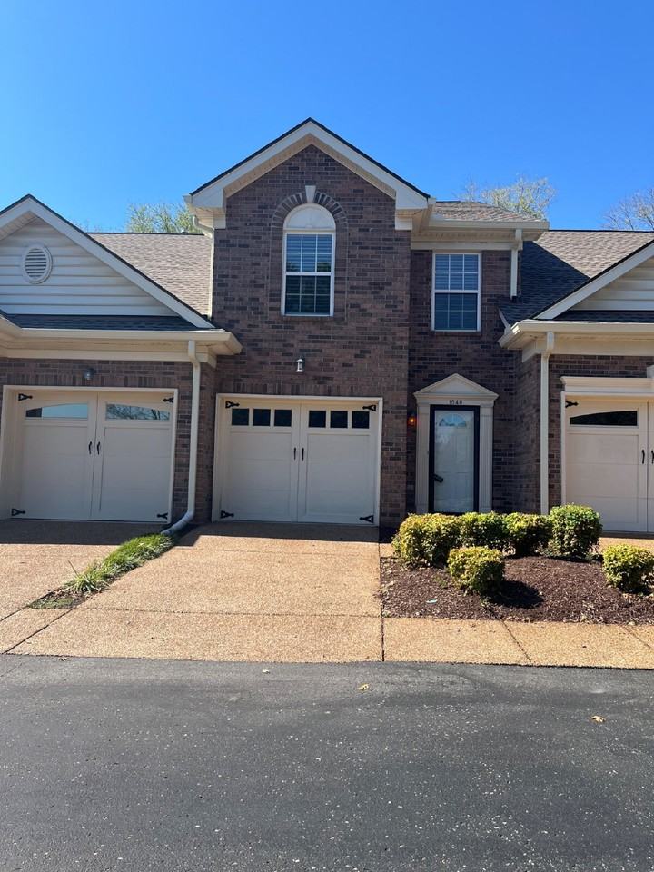 1648 Brentwood Pointe - Photo 2 of 31