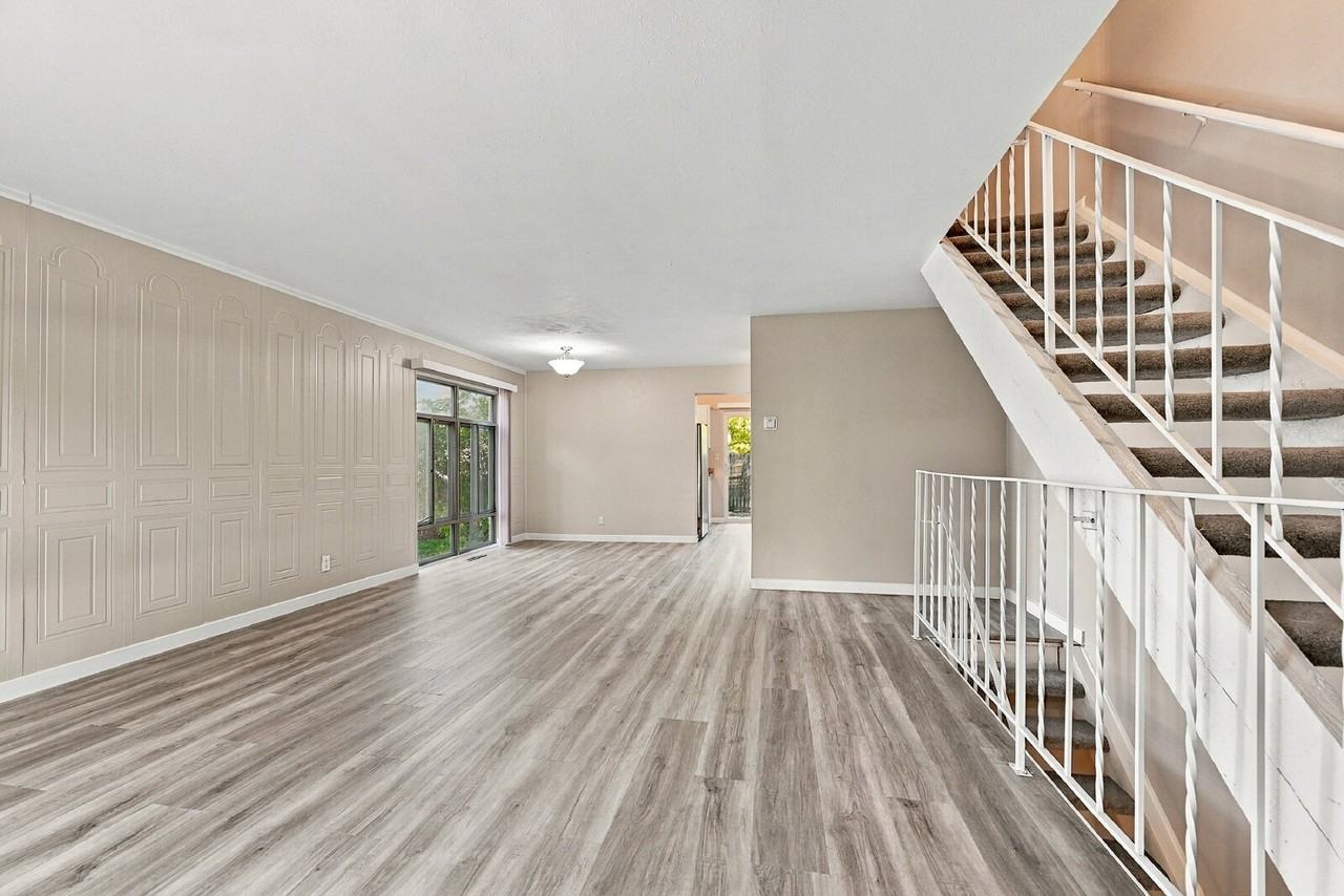 4271 W Ponds Cir - Photo 4 of 34