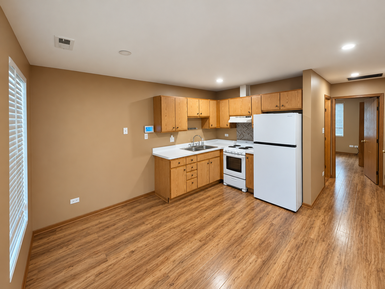 2824 Jackson Ave #B - Photo 2 of 8