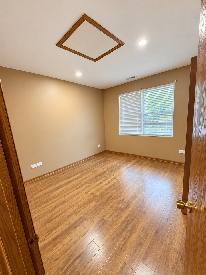 2824 Jackson Ave #B - Photo 4 of 8