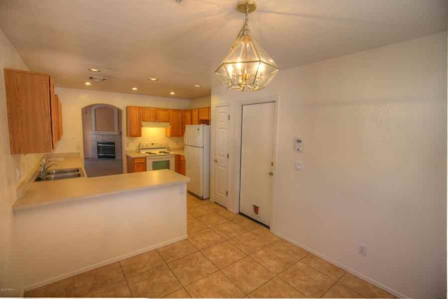 10150 E Desert Paradise Pl - Photo 6 of 22