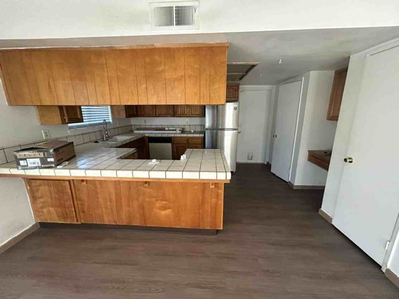 2411 N Bradley St - Photo 5 of 6