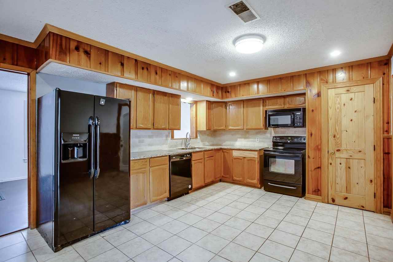 2707 39th St - Photo 4 of 12