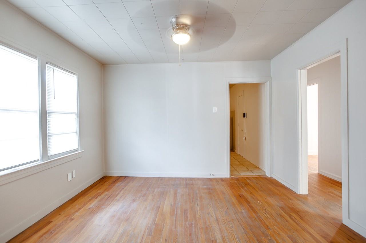 2208 20th St Frnt - Photo 5 of 16