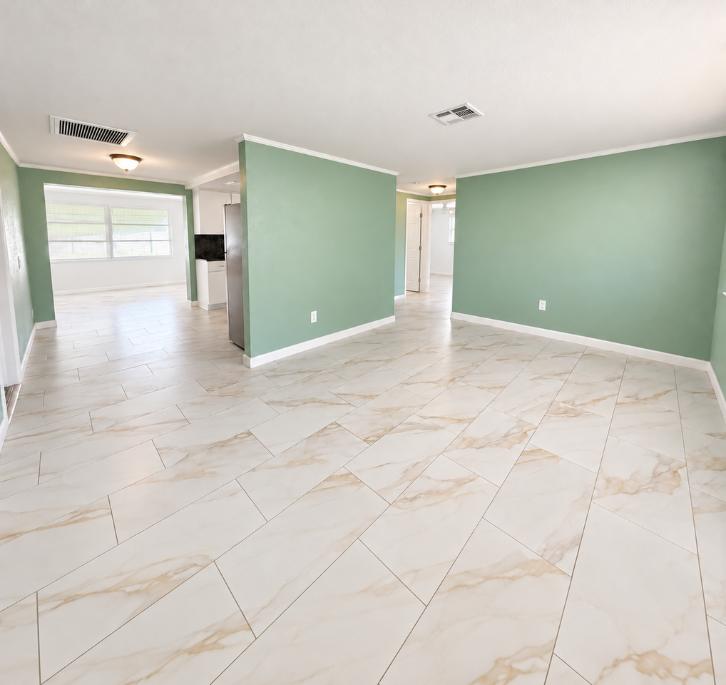 9238 Pegasus Ave - Photo 3 of 11