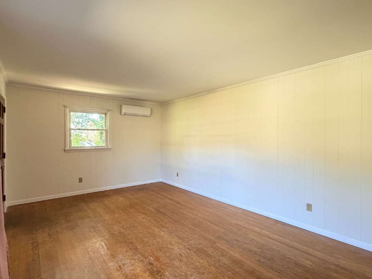 1610 Brevard Rd - Photo 3 of 15