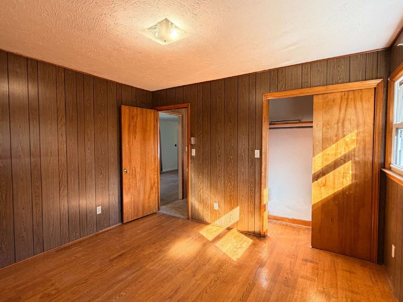 1610 Brevard Rd - Photo 7 of 15