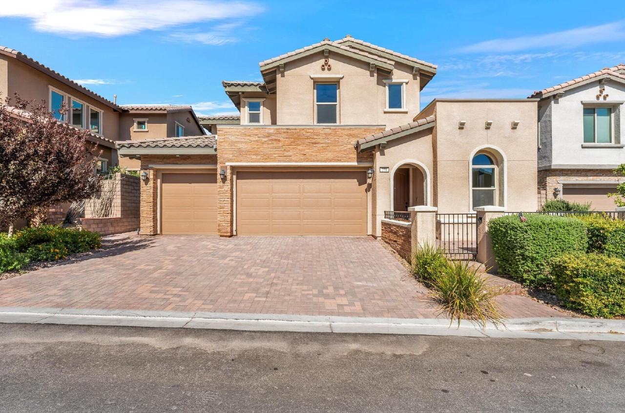 270 Castellari Dr - Photo 2 of 50