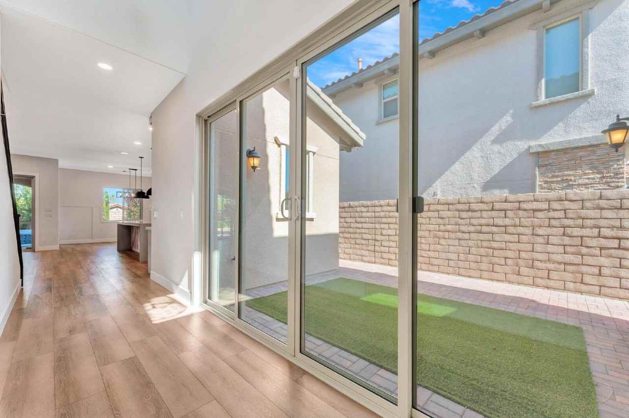 270 Castellari Dr - Photo 6 of 50