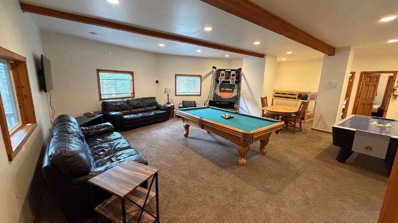 342 Maryanne Dr - Photo 2 of 27