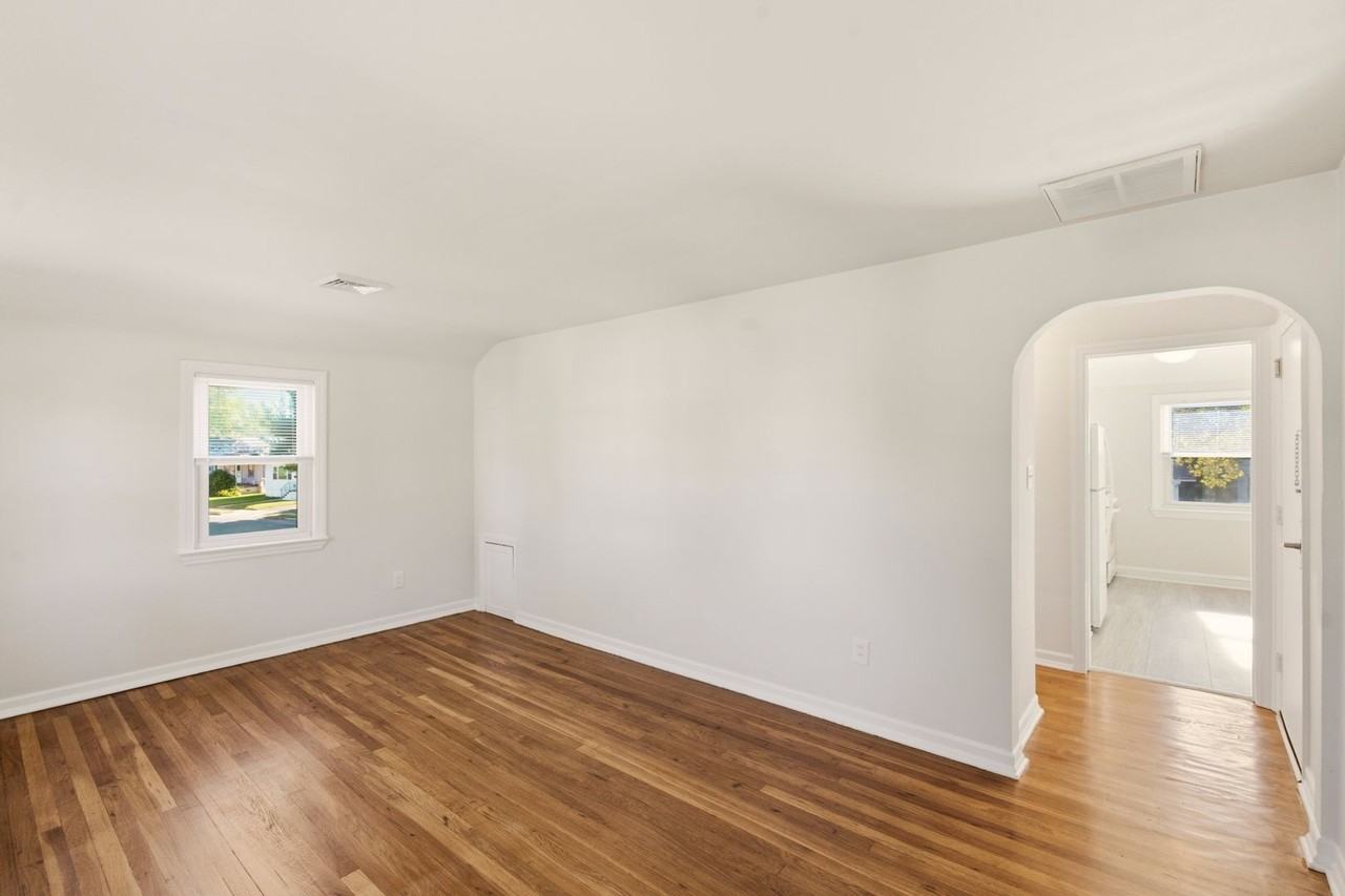207 Reading Ave - Photo 3 of 13