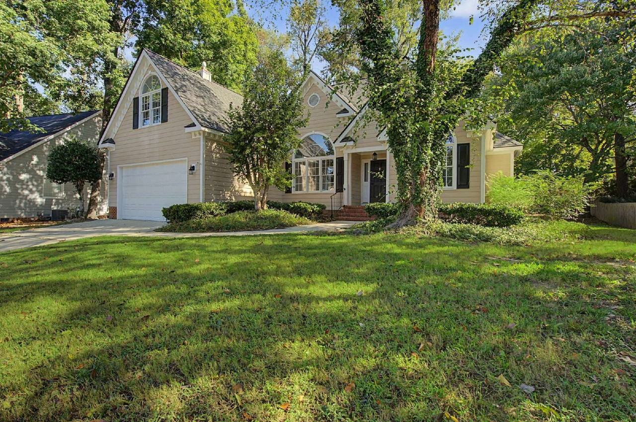 208 Hickory Glen Ln - Photo 2 of 39