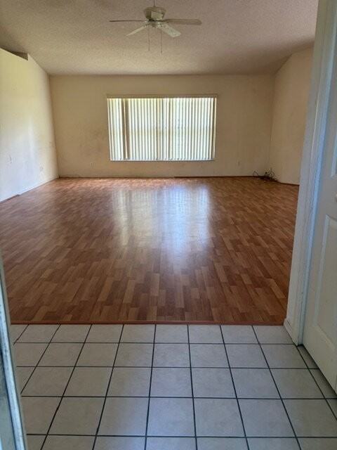 3170 Glenbrook Ave - Photo 4 of 12