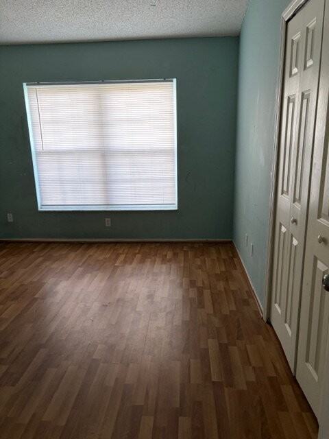3170 Glenbrook Ave - Photo 7 of 12