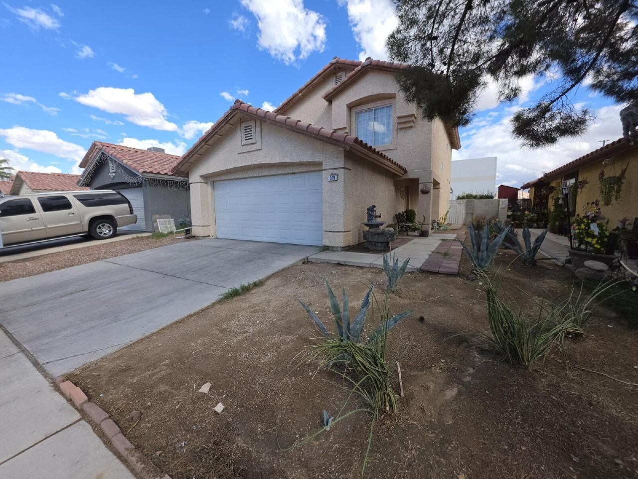 576 River Bed St - Photo 2 of 18