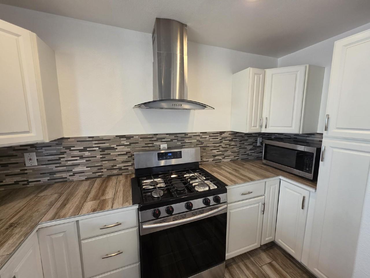 576 River Bed St - Photo 5 of 18