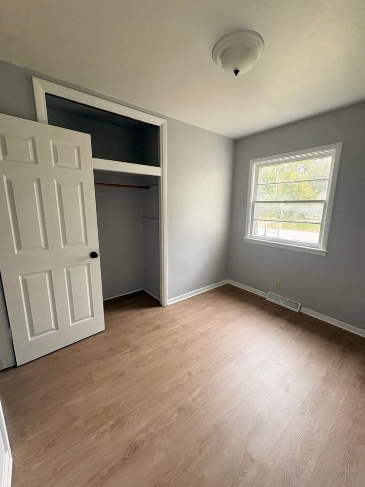 622 Keystone St - Photo 4 of 7