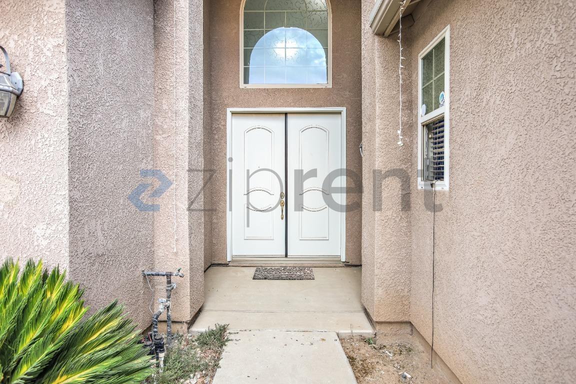 5850 N Shiraz Ave - Photo 2 of 43
