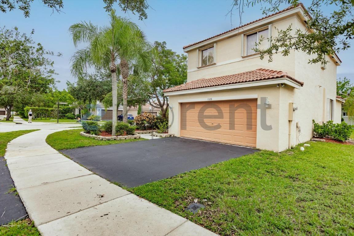 1326 Majesty Ter #1326 - Photo 2 of 35