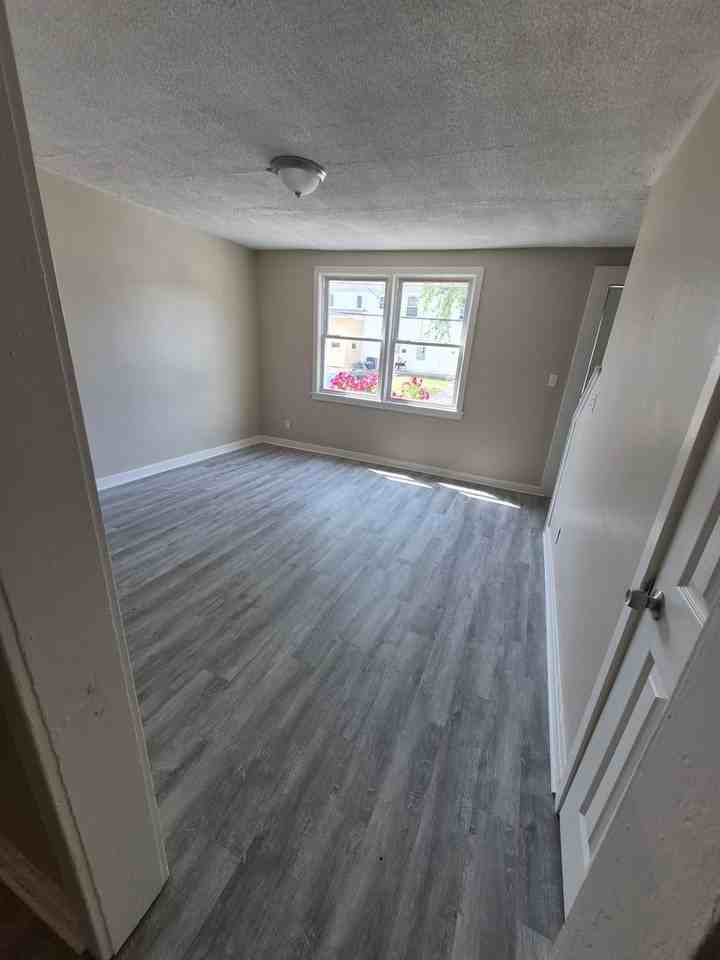 52 Dumas Pl #58 - Photo 4 of 10