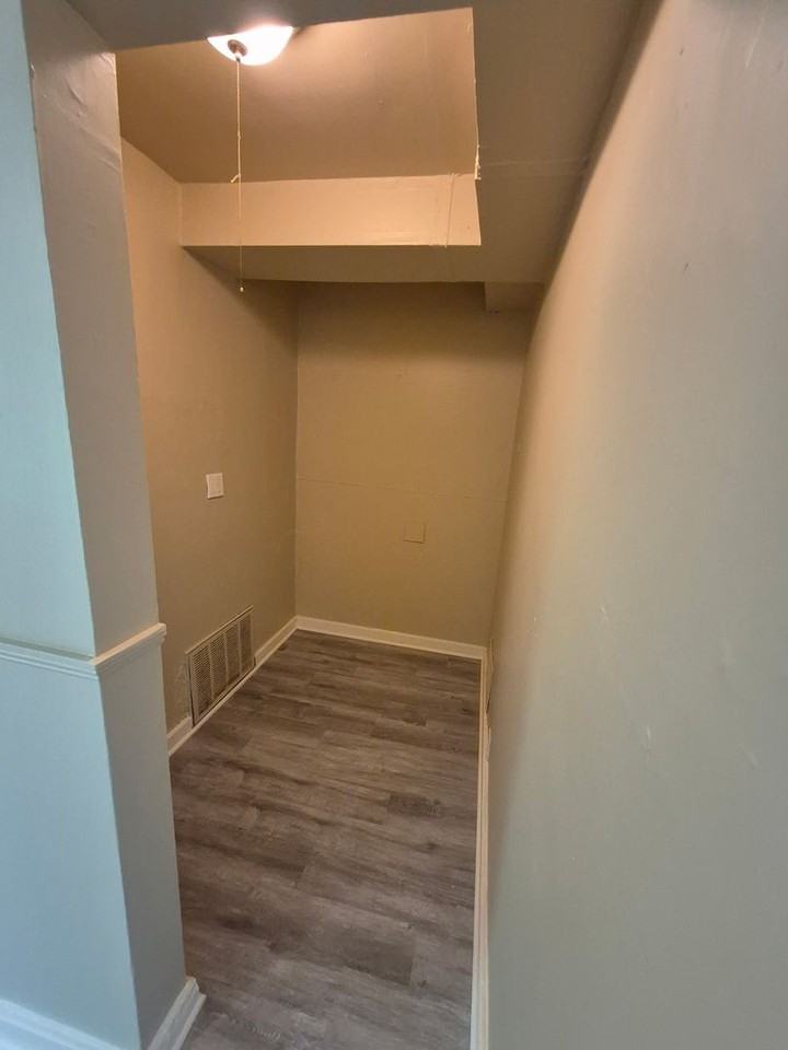 52 Dumas Pl #58 - Photo 5 of 10