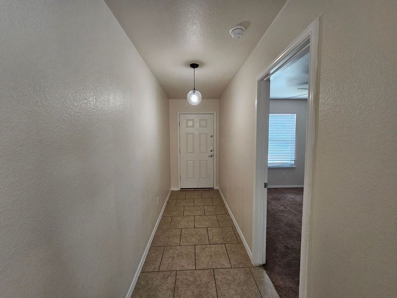 9209 Sandyford Ct - Photo 4 of 20