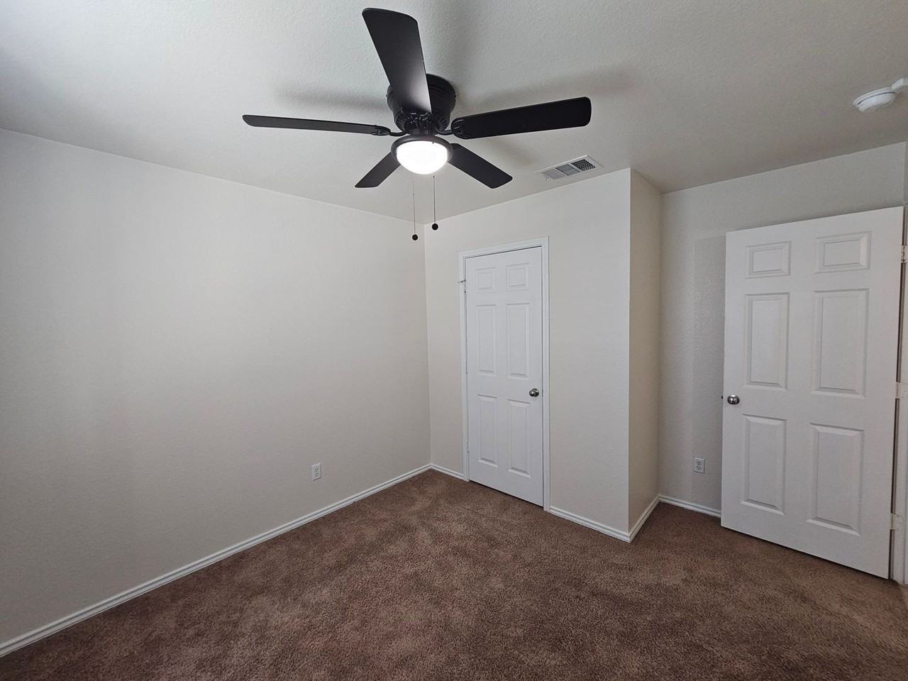 9209 Sandyford Ct - Photo 6 of 20
