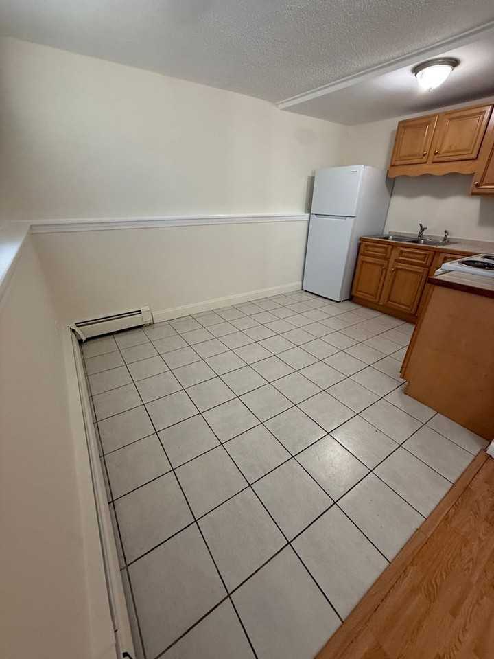 7 Edwards Ave #C - Photo 2 of 6