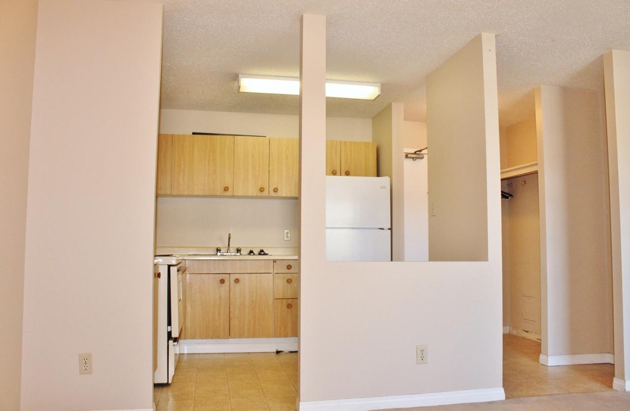 492 Range Lake North - Photo 3 of 8