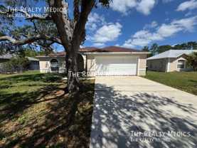 725 Pelican Ct - Photo 1 of 1