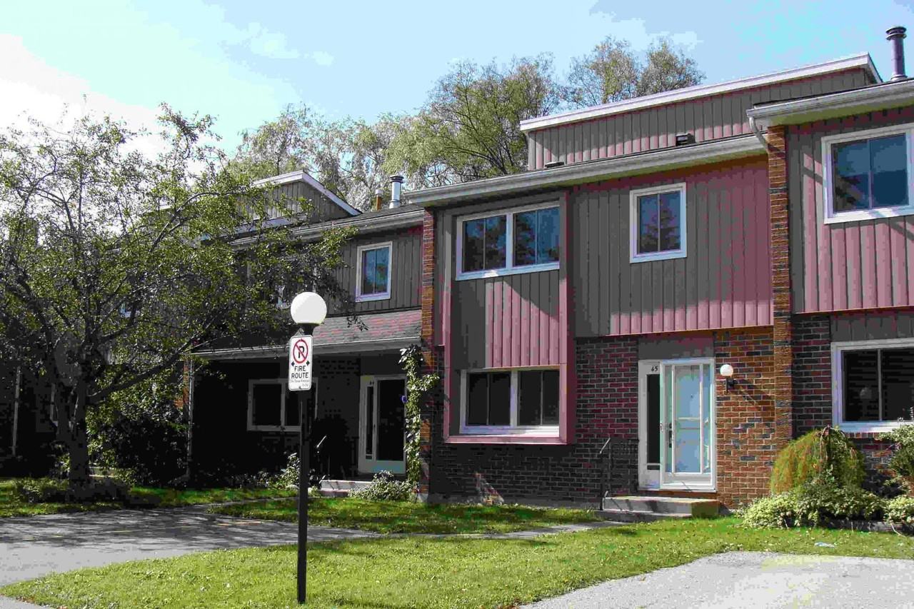 121 University Ave Apartments in Downtown Waterloo, Waterloo, ON N2L