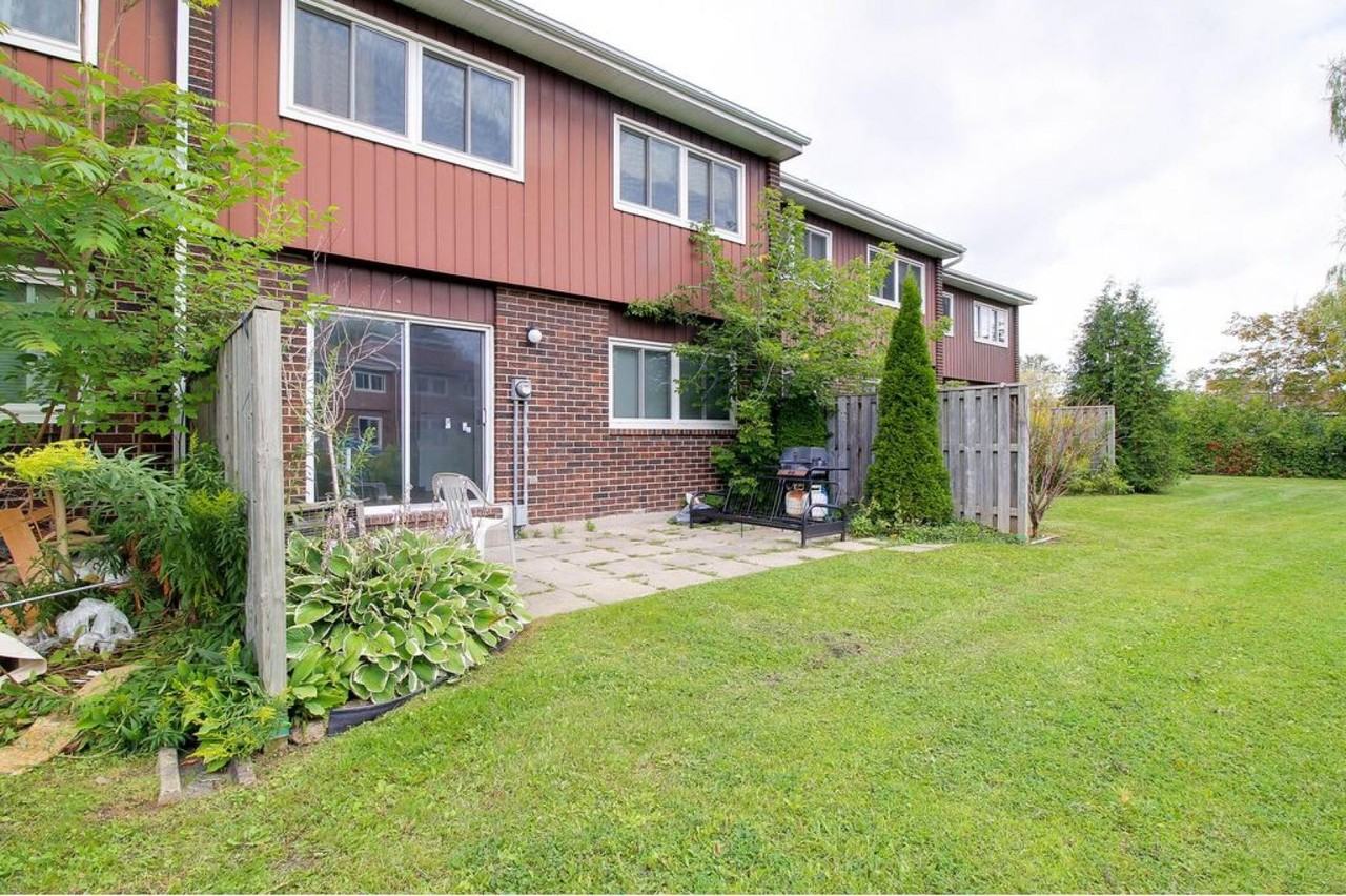 121 University Ave - Photo 2 of 18