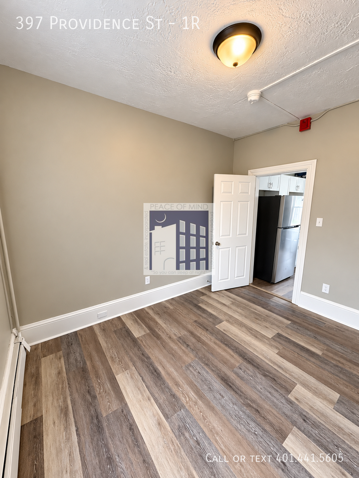 397 Providence St #1R - Photo 6 of 14