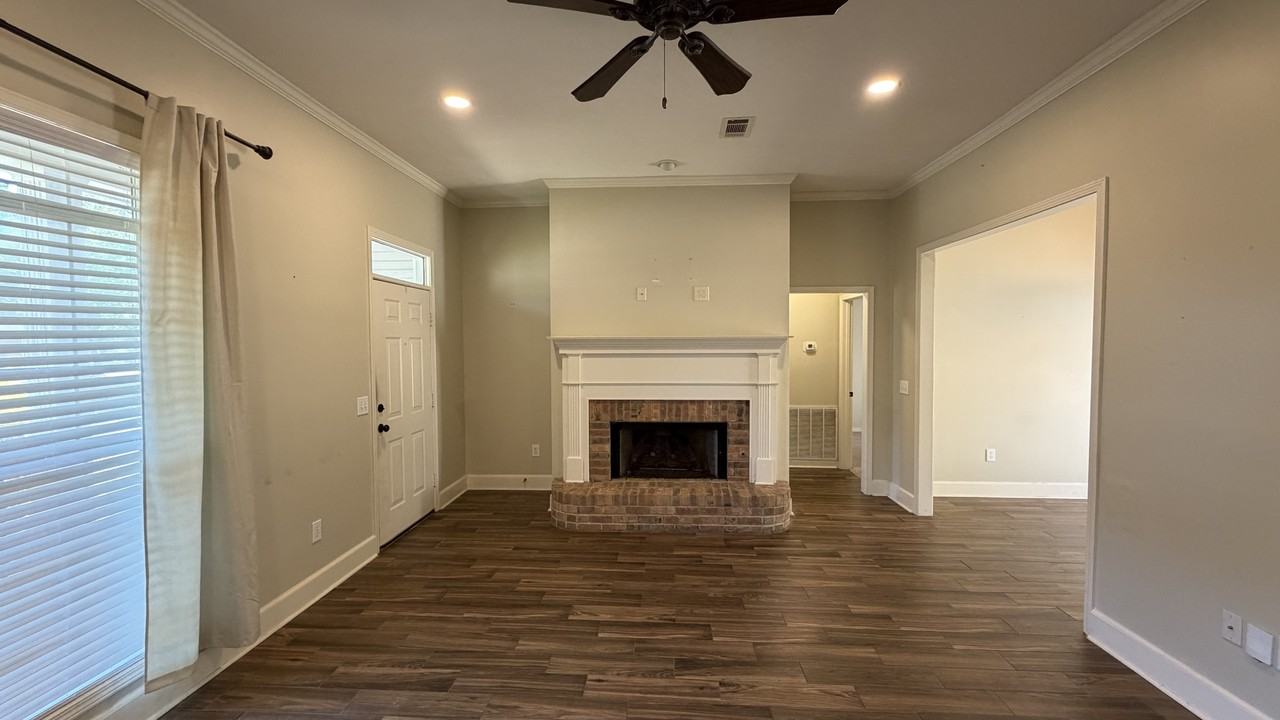 113 Planters Row - Photo 6 of 24