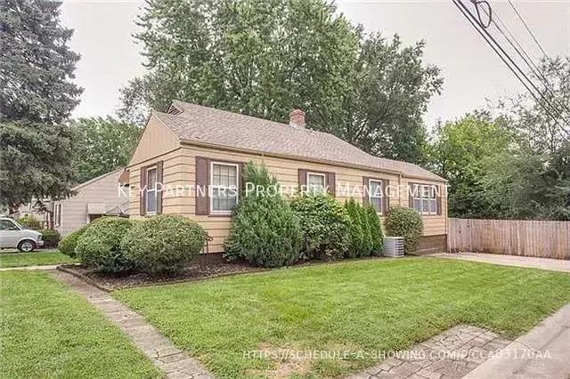 511 W 86th St - Photo 2 of 5