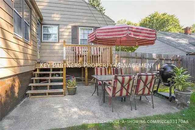 511 W 86th St - Photo 3 of 5