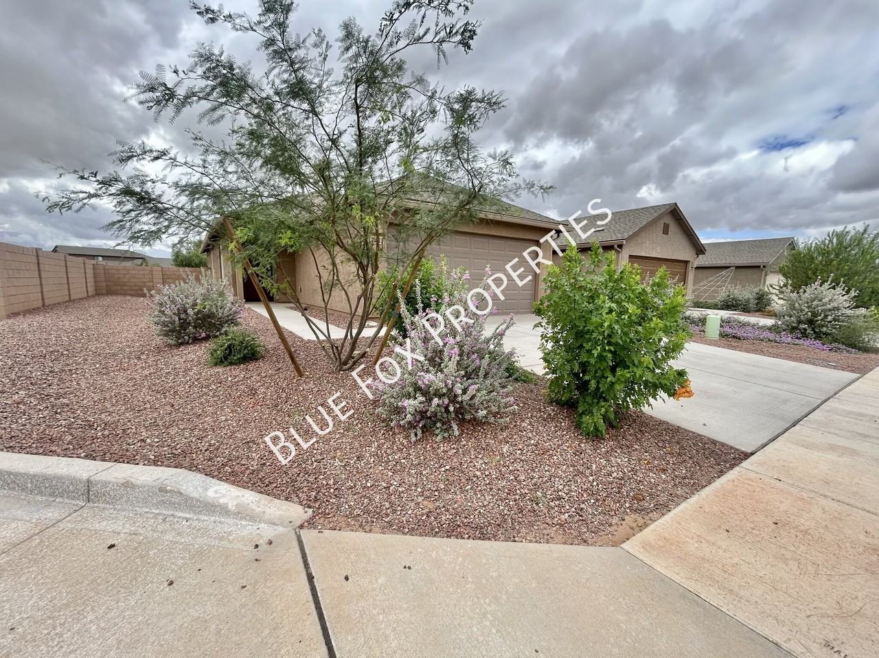 22115 E Arcus Pl - Photo 2 of 27