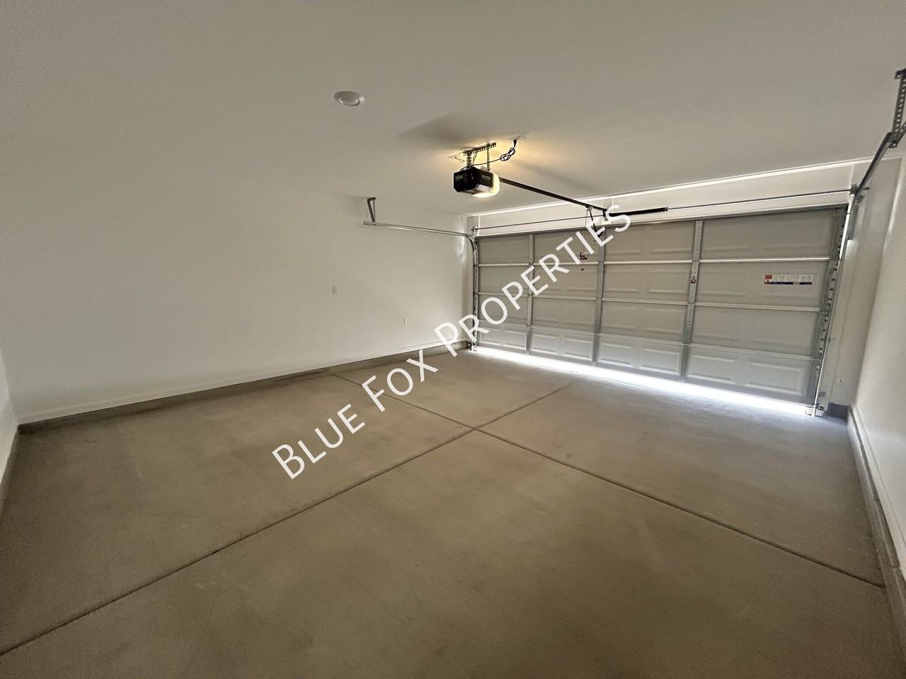 22115 E Arcus Pl - Photo 3 of 27
