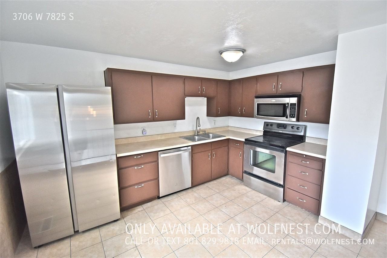 3706 W 7825 S - Photo 4 of 33