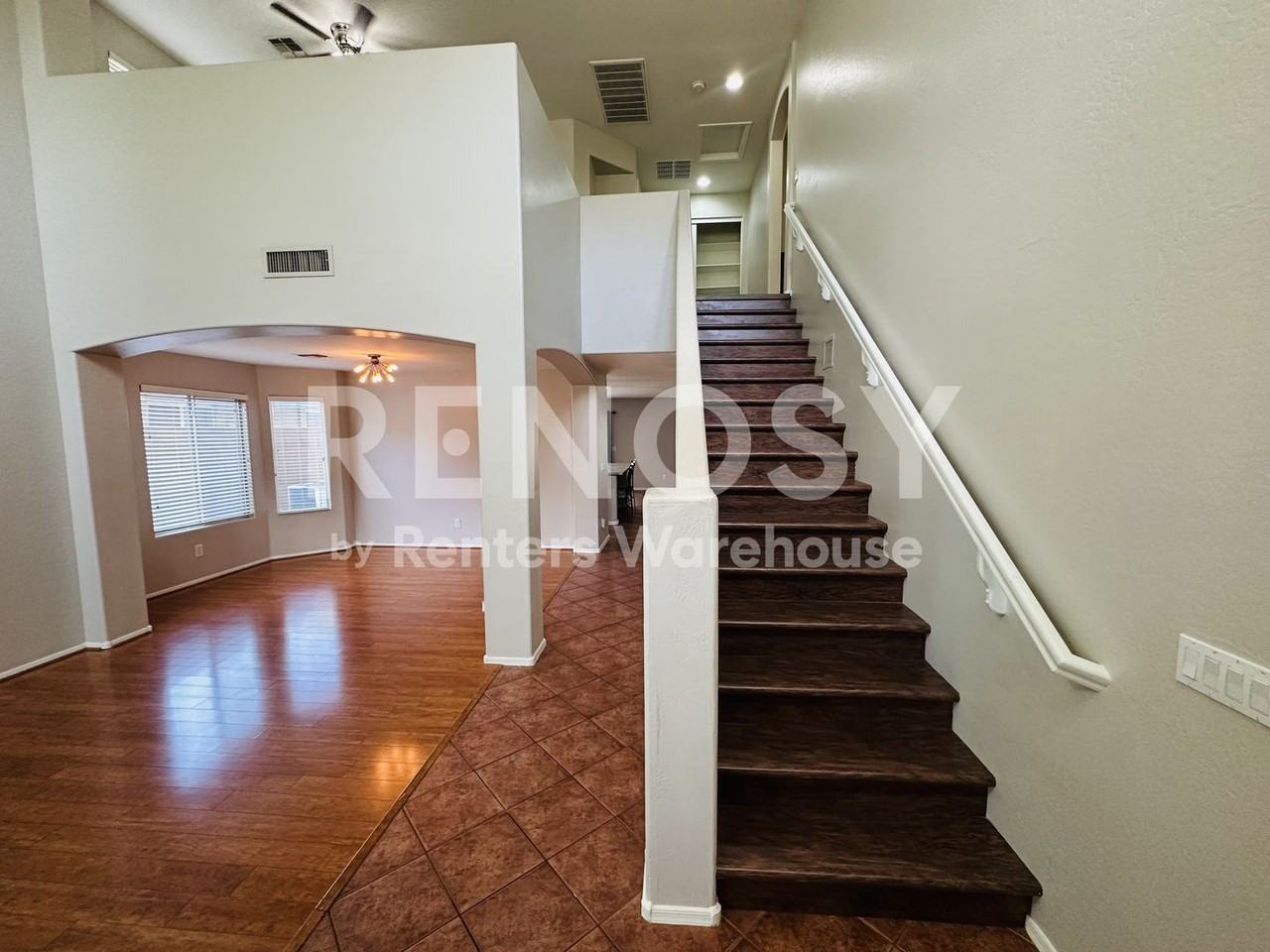 17464 W Caribbean Ln - Photo 3 of 23