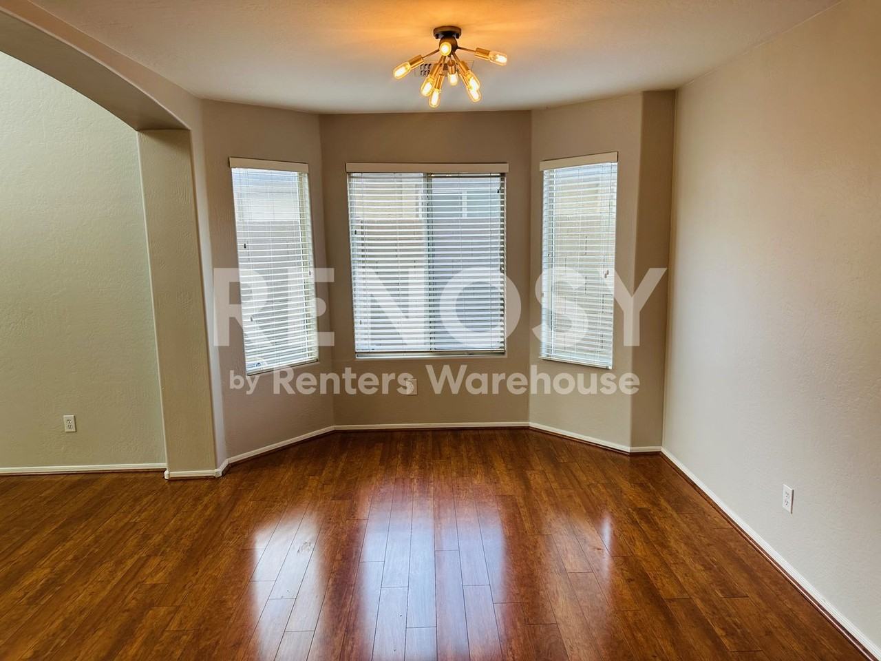 17464 W Caribbean Ln - Photo 5 of 23